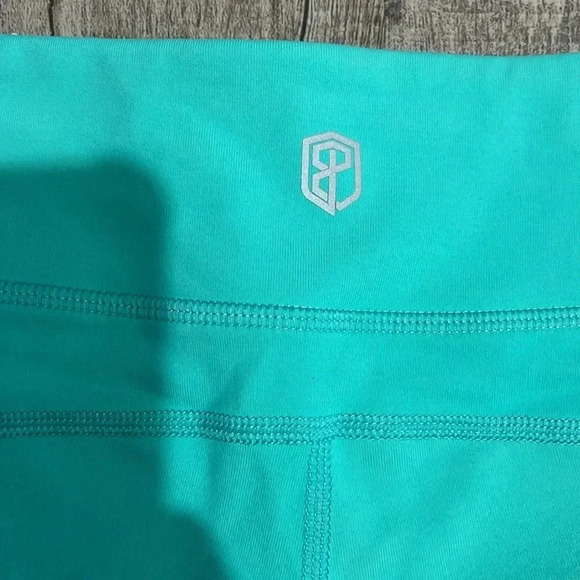 Born Primitive - Booty Activewear Shorts - Size XL - Bluish/Green - Picture 2 of 9